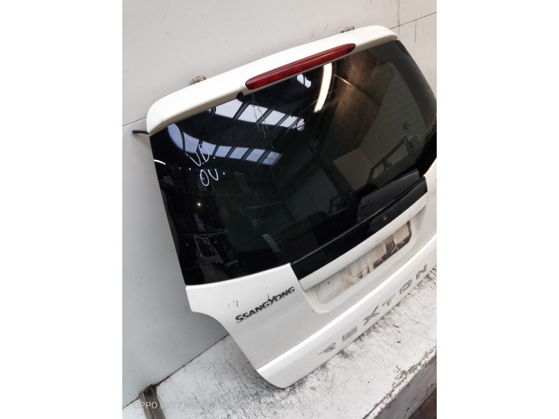 Recambio de porton trasero para ssangyong rexton w limited 4wd referencia OEM IAM   