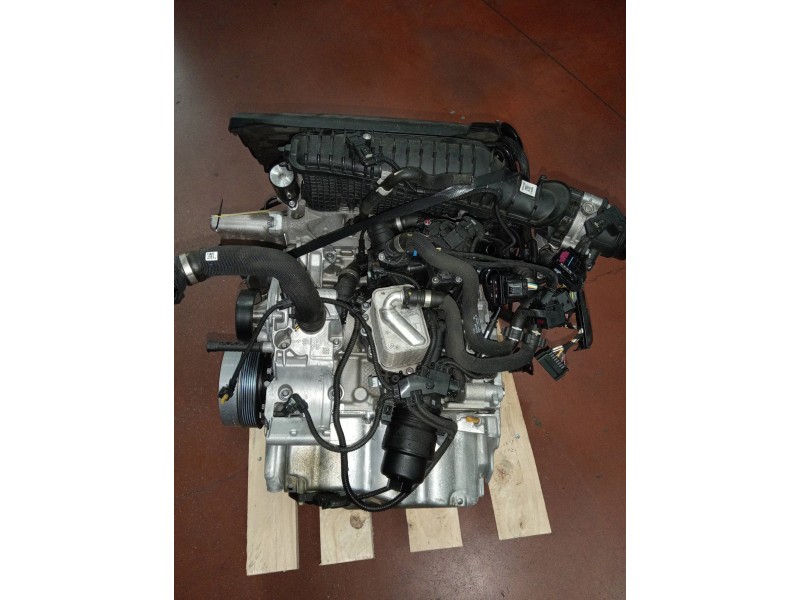 Recambio de motor completo para mini countryman (f60) cooper referencia OEM IAM B38A15A F425H979 
