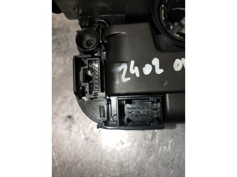 Recambio de mando luces para bmw serie 1 berlina (e81/e87) 118d referencia OEM IAM 1000160201  