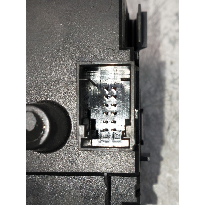 Recambio de mando luces para bmw serie 3 berlina (e90) 2.0 16v diesel referencia OEM IAM 6932798 33600202 INTERRUPTOR