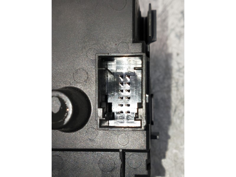 Recambio de mando luces para bmw serie 3 berlina (e90) 2.0 16v diesel referencia OEM IAM 6932798 33600202 INTERRUPTOR