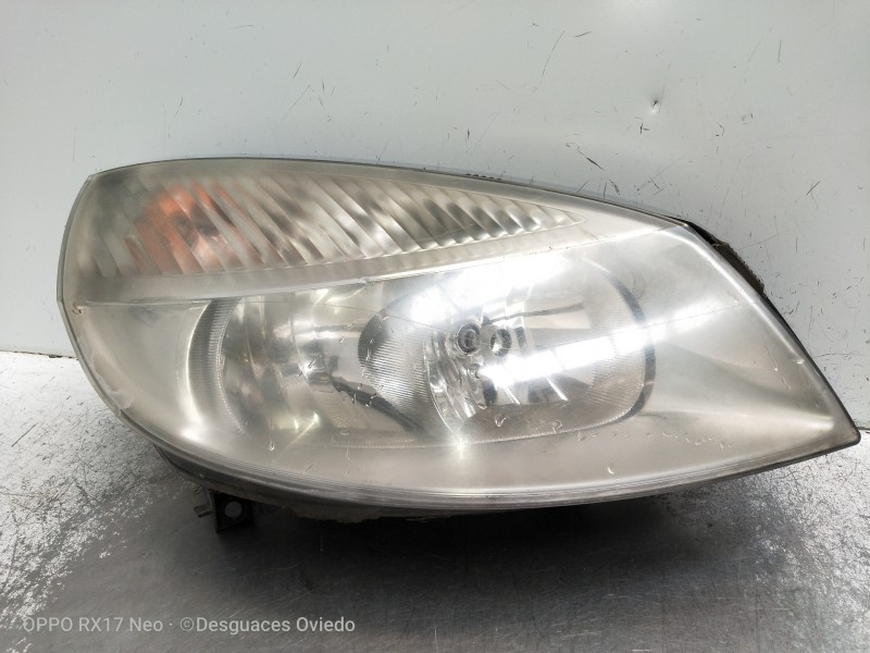 Recambio de faro derecho para renault scenic ii confort dynamique referencia OEM IAM 15810400RE PARA PULIR 