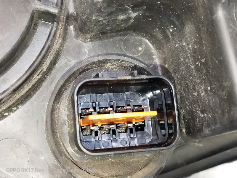 Recambio de faro derecho para ssangyong rexton w limited 4wd referencia OEM IAM IF30012261  