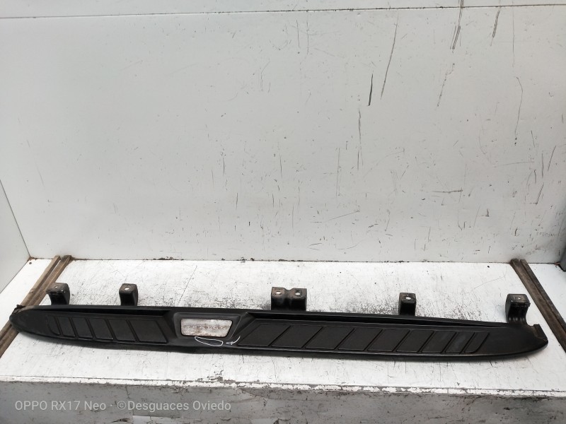 Recambio de faldon lateral para ssangyong rexton w limited 4wd referencia OEM IAM VERFOTOS  DERECHO