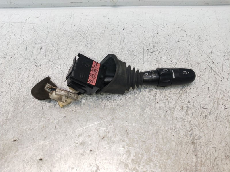 Recambio de mando limpia para daewoo nubira berlina 1.8 cat referencia OEM IAM 96552852 52133D1000 