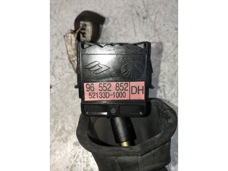 Recambio de mando limpia para daewoo nubira berlina 1.8 cat referencia OEM IAM 96552852 52133D1000 