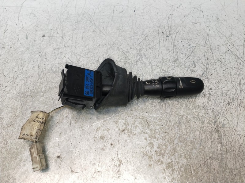 Recambio de mando limpia para daewoo nubira berlina 1.6 cat referencia OEM IAM 96251298 3983331000 