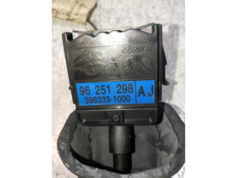 Recambio de mando limpia para daewoo nubira berlina 1.6 cat referencia OEM IAM 96251298 3983331000 