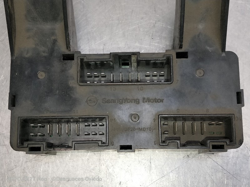 Recambio de modulo electronico para ssangyong rexton w limited 4wd referencia OEM IAM 8215008020  