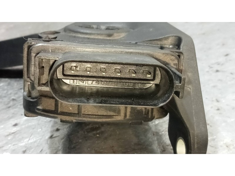 Recambio de potenciometro pedal para ford fiesta (ccn) 1.25 16v cat referencia OEM IAM 8V219F836AC 6PV00951730 