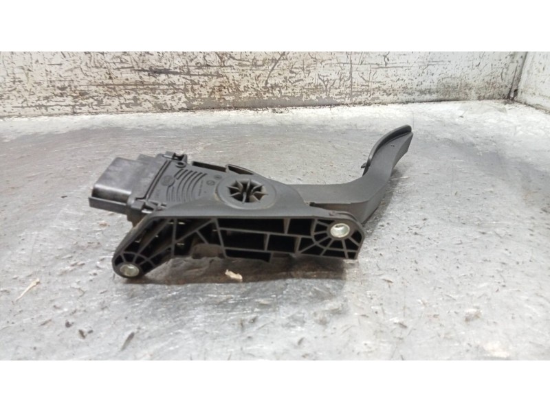 Recambio de potenciometro pedal para ford fiesta (ccn) 1.25 16v cat referencia OEM IAM 8V219F836AC 6PV00951730 