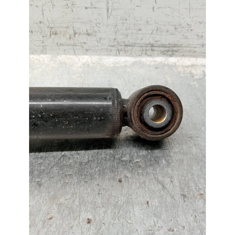 Recambio de amortiguador trasero derecho para mg rover mg zs 1.5 vti referencia OEM IAM 10825265  