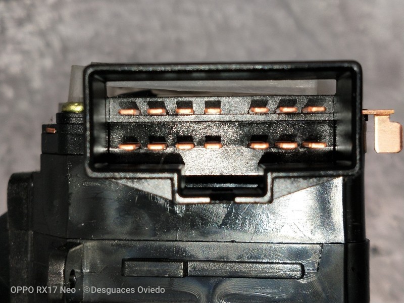 Recambio de mando limpia para ssangyong rexton w limited 4wd referencia OEM IAM   