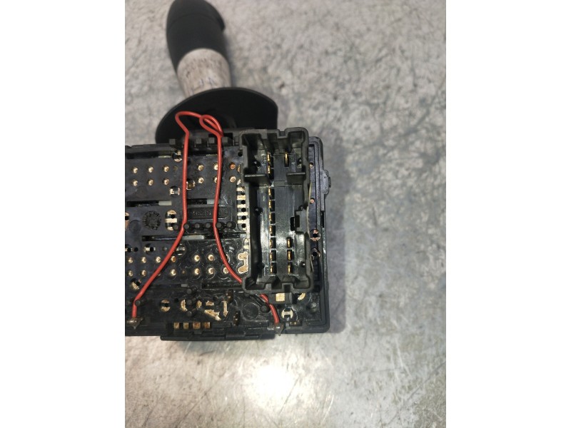 Recambio de mando limpia para dacia sandero básico referencia OEM IAM 681727472R  