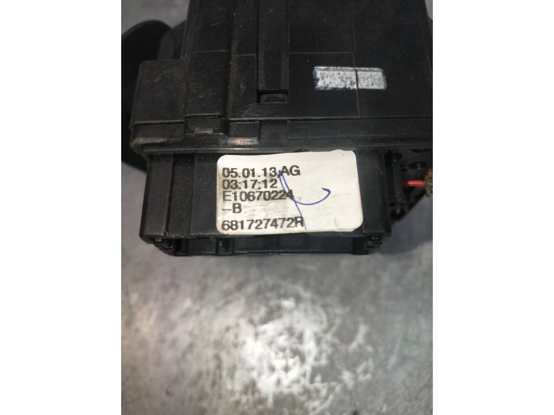 Recambio de mando limpia para dacia sandero básico referencia OEM IAM 681727472R  
