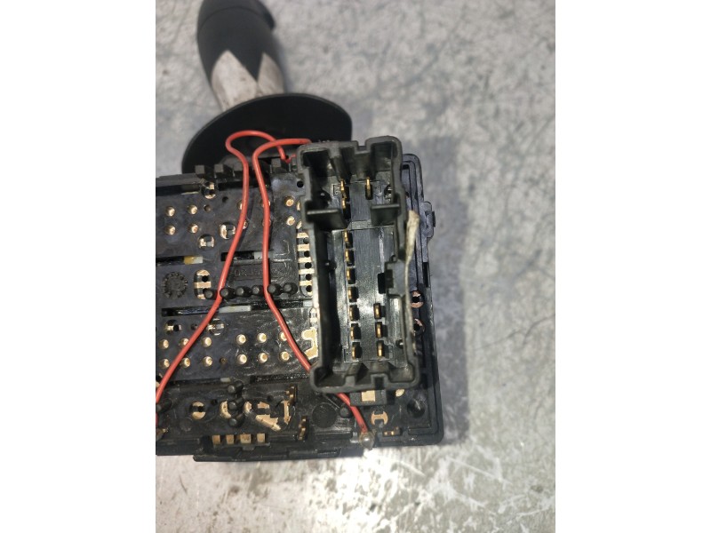 Recambio de mando limpia para dacia sandero 1.2 16v cat referencia OEM IAM 681727472R  