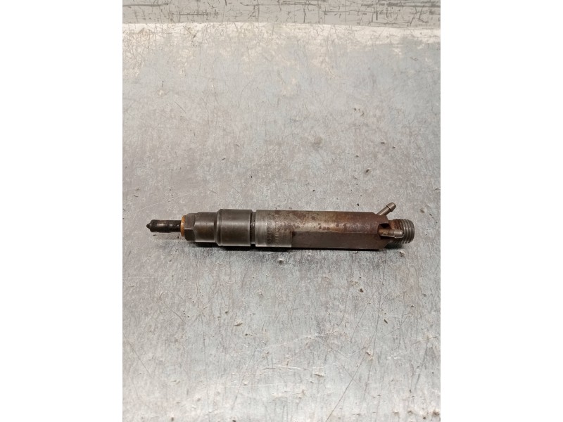 Recambio de inyector para audi a3 (8l) 1.9 tdi referencia OEM IAM 0432193595 038130202A BOSCH