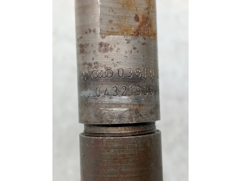 Recambio de inyector para audi a3 (8l) 1.9 tdi referencia OEM IAM 0432193595 038130202A BOSCH Recambio de inyector para audi a3 (8l) 1.9 tdi referencia OEM IAM 0432193595 038130202A BOSCH
