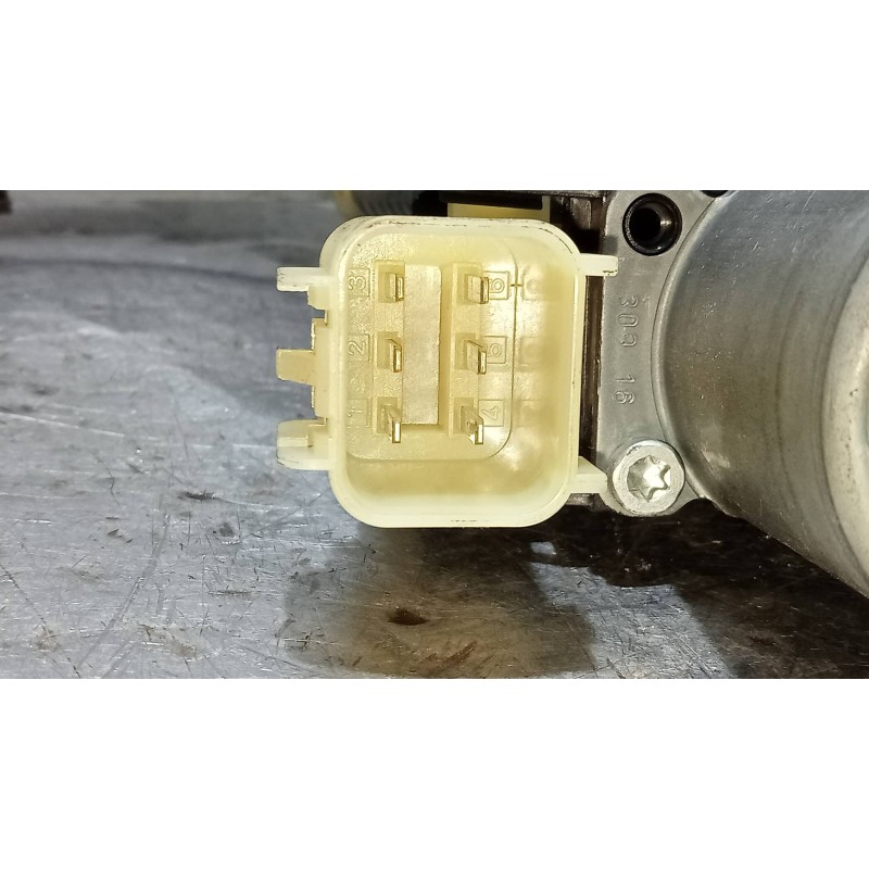 Recambio de elevalunas delantero izquierdo para ford fiesta (ccn) 1.25 16v cat referencia OEM IAM 8A6114A389B  5P