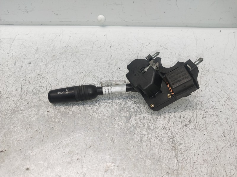 Recambio de mando intermitentes para fiat uno (146) sx /75 sx i.e. kat referencia OEM IAM   