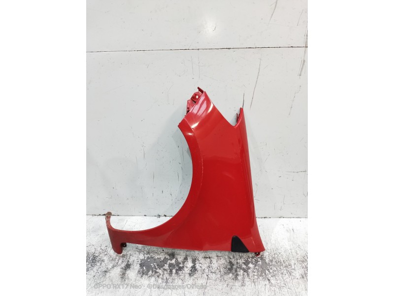 Recambio de aleta delantera izquierda para renault clio iii 1.2 16v referencia OEM IAM   