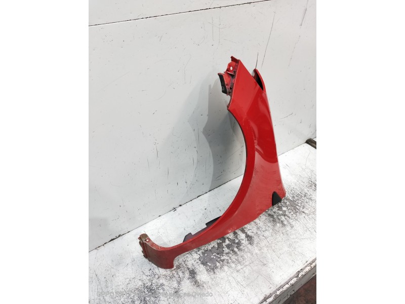 Recambio de aleta delantera izquierda para renault clio iii 1.2 16v referencia OEM IAM   