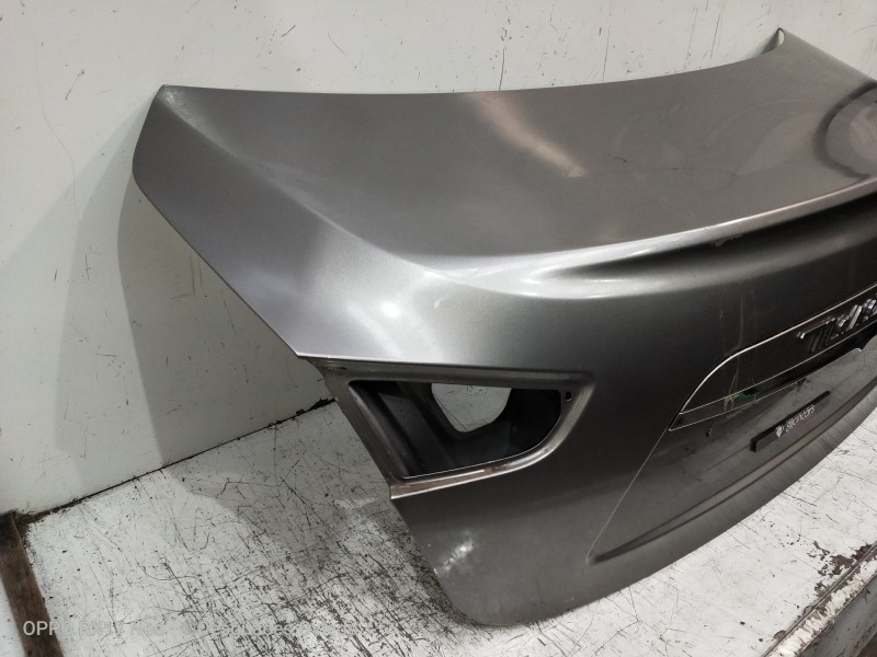 Recambio de tapa maletero para maserati ghibli diesel referencia OEM IAM   