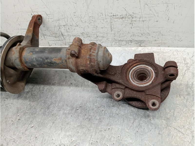 Recambio de mangueta delantera derecha para citroen saxo 1.1 furio referencia OEM IAM   