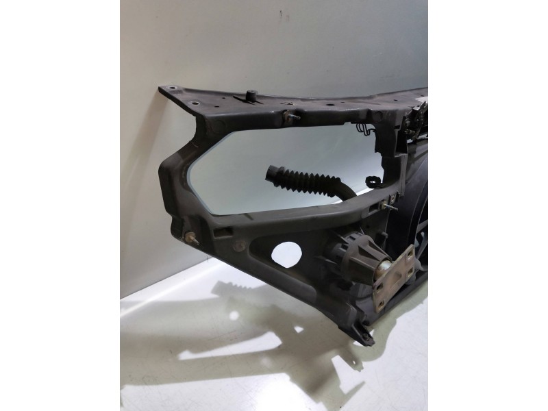 Recambio de panel frontal para peugeot 605 2.0 cat referencia OEM IAM   