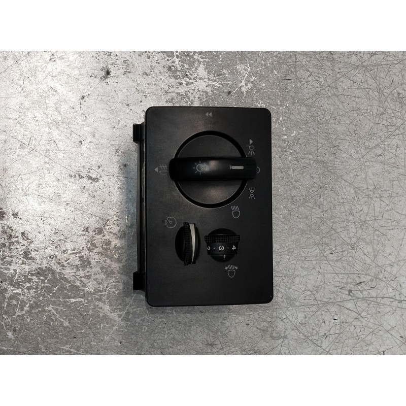 Recambio de mando luces para ford focus berlina (cap) 2.0 tdci cat referencia OEM IAM 4M5T13A024AA  INTERRUPTOR