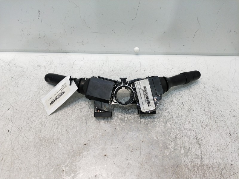 Recambio de mando luces para toyota urban cruiser active referencia OEM IAM 52171 17F664 J76 