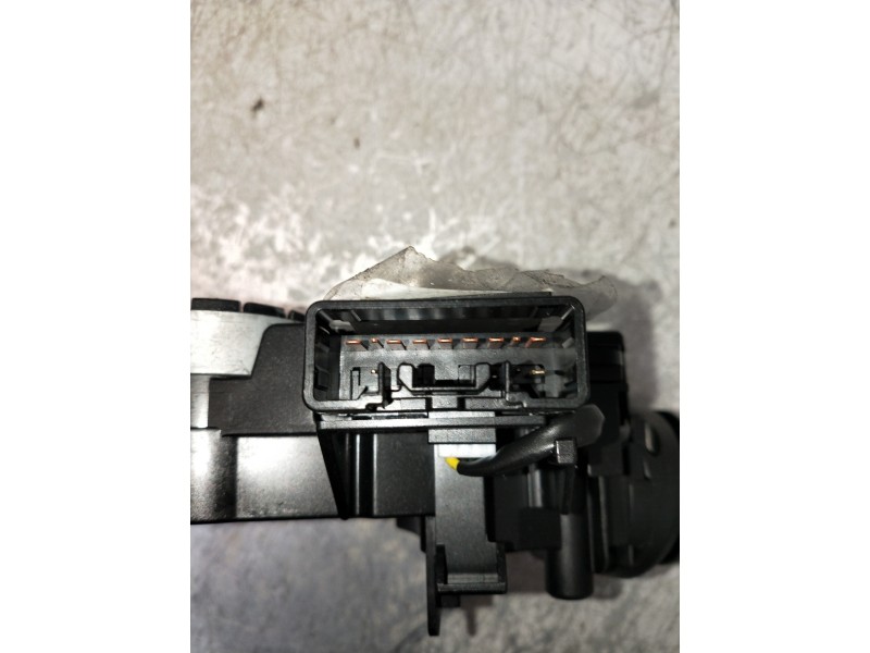 Recambio de mando luces para toyota urban cruiser active referencia OEM IAM 52171 17F664 J76 