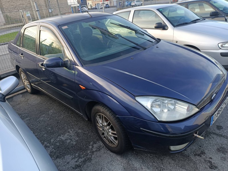 ford focus berlina (cak) del año 2000