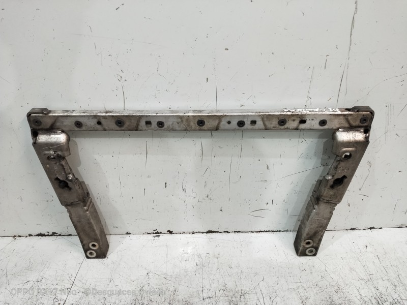 Recambio de refuerzo paragolpes delantero para maserati ghibli diesel referencia OEM IAM   