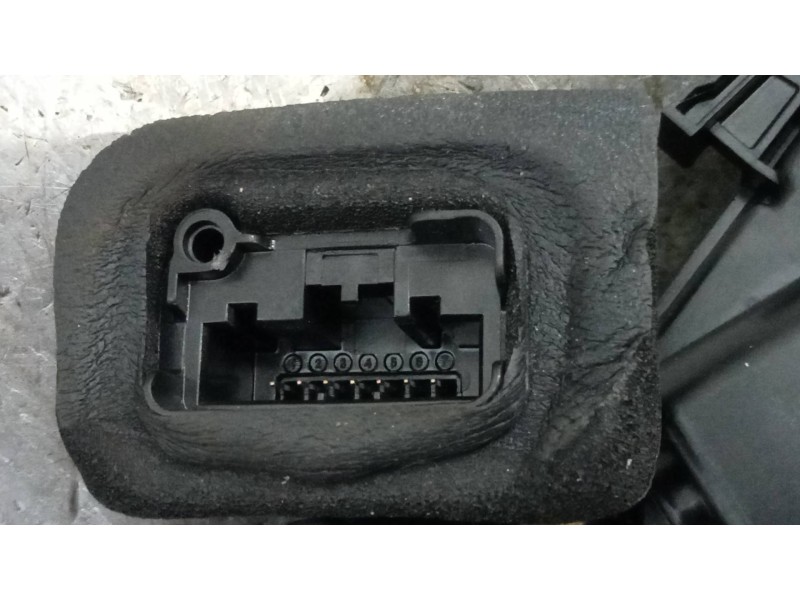 Recambio de motor cierre centralizado trasero izquierdo para seat toledo (kg3) style referencia OEM IAM 5E0839015  