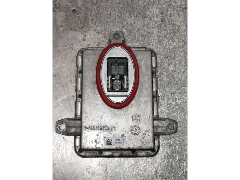 Recambio de centralita faros xenon para maserati ghibli diesel referencia OEM IAM 130732932015  