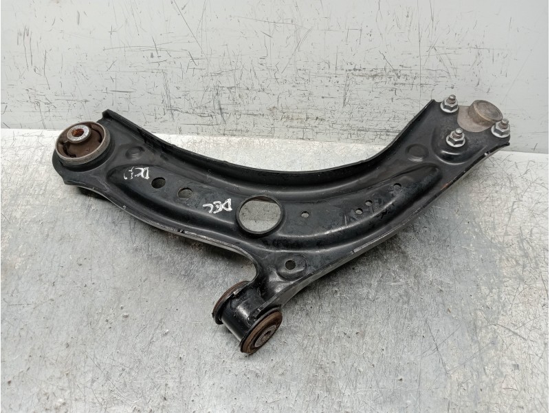 Recambio de brazo suspension inferior delantero derecho para volkswagen golf vii lim. bluemotion referencia OEM IAM 5Q0407152R  