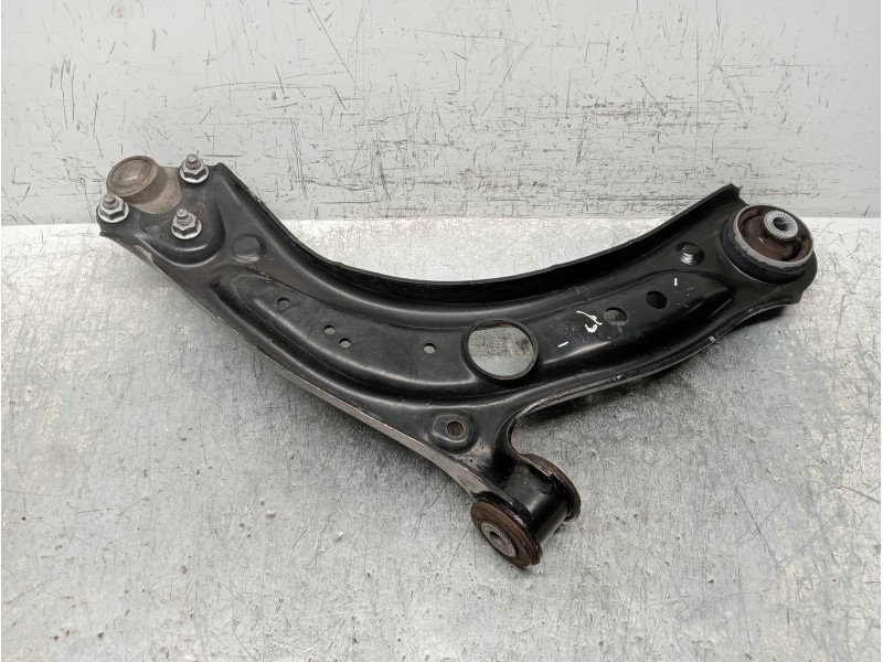 Recambio de brazo suspension inferior delantero izquierdo para volkswagen golf vii lim. bluemotion referencia OEM IAM 5Q0407151R