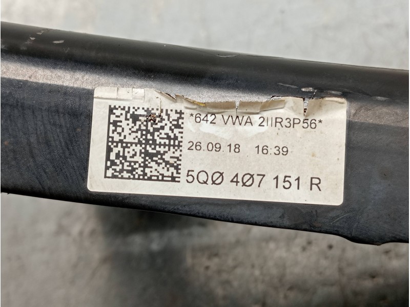 Recambio de brazo suspension inferior delantero izquierdo para volkswagen golf vii lim. bluemotion referencia OEM IAM 5Q0407151R