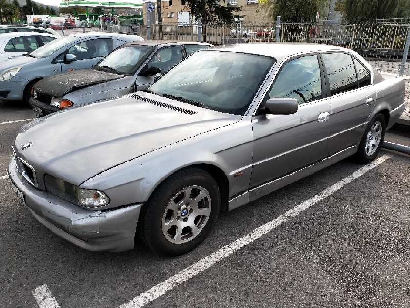 bmw serie 7 (e38) del año 1997