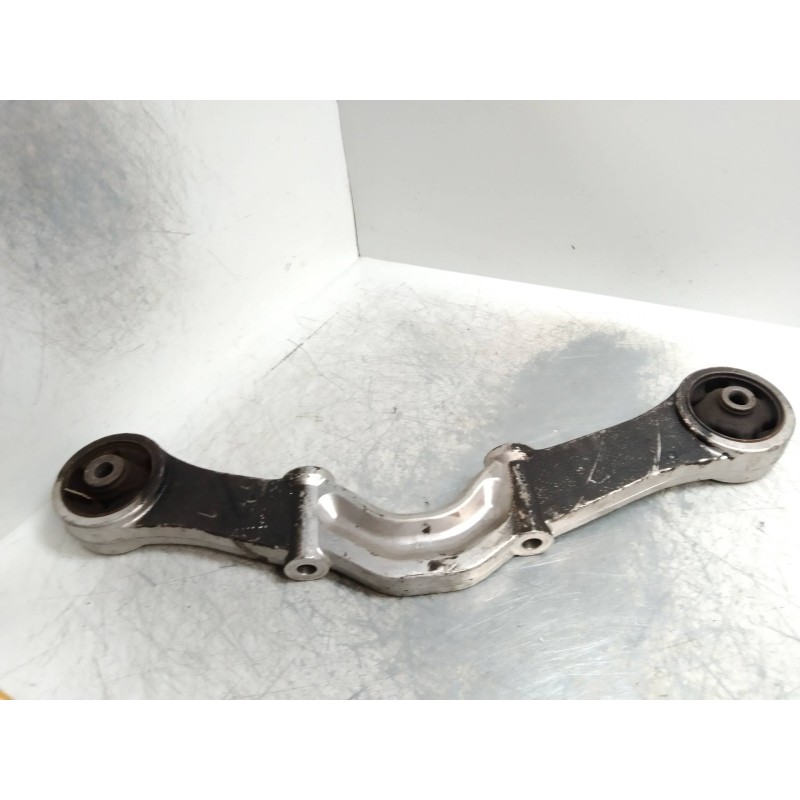 Recambio de soporte brazo suspension trasero derecho para mitsubishi montero (v60/v70) 2.5 tdi sahel (3-ptas.) referencia OEM IA
