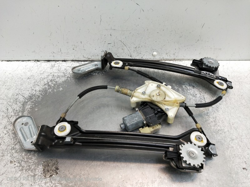 Recambio de elevalunas trasero derecho para maserati ghibli diesel referencia OEM IAM 670030022 S019007102D 5P