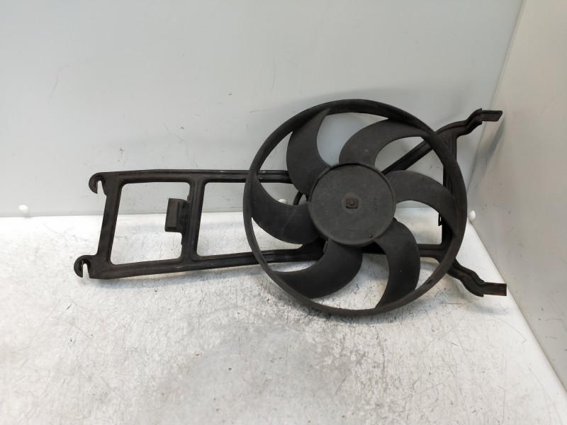 Recambio de electroventilador para citroen saxo 1.5 d monaco referencia OEM IAM   