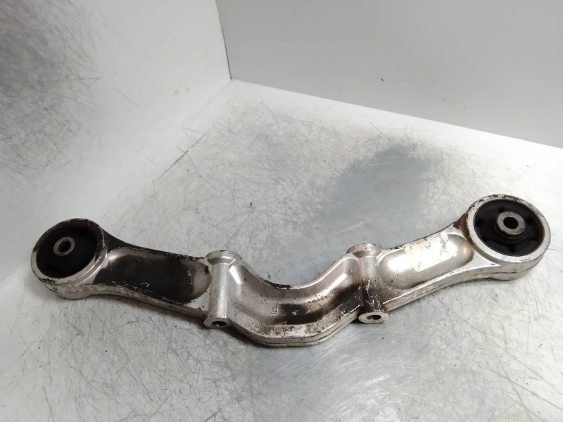 Recambio de soporte brazo suspension trasero derecho para mitsubishi montero pinin (h60/h70) 2000 gdi motion plus (5-ptas.) refe