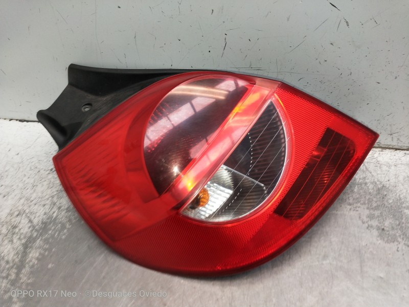 Recambio de piloto trasero izquierdo para renault clio iii 1.2 16v referencia OEM IAM 89035079  