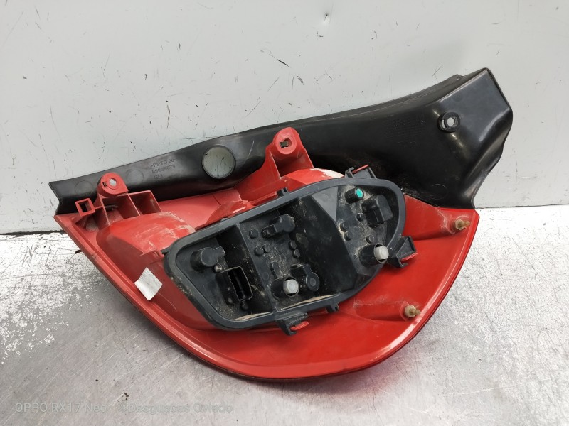 Recambio de piloto trasero izquierdo para renault clio iii 1.2 16v referencia OEM IAM 89035079  