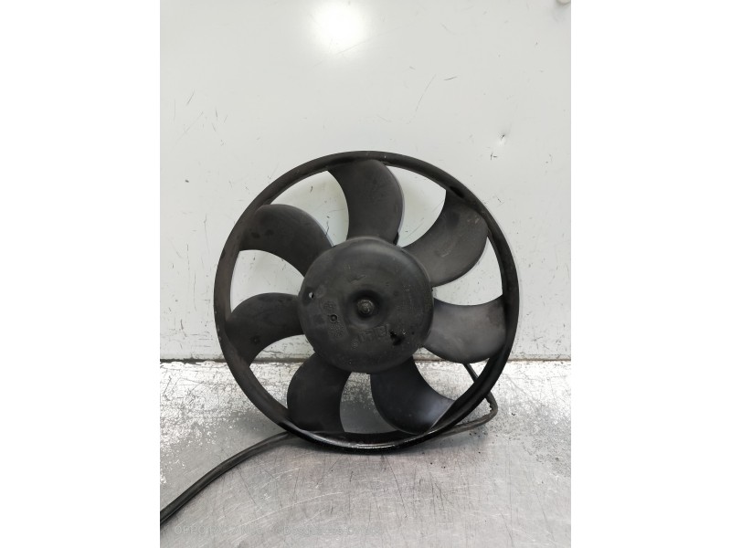 Recambio de electroventilador para volkswagen passat berlina (3b2) básico referencia OEM IAM 8D0959455CD FS1149 863366J