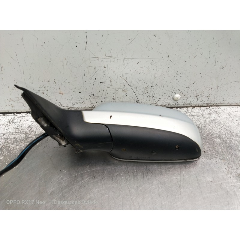 Recambio de retrovisor izquierdo para volkswagen passat berlina (3b2) básico referencia OEM IAM ELECTRICO 1 ENCHUFE 5 CABLES