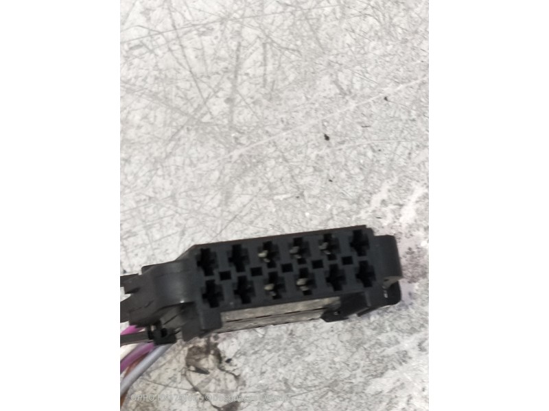 Recambio de retrovisor izquierdo para volkswagen passat berlina (3b2) básico referencia OEM IAM ELECTRICO 1 ENCHUFE 5 CABLES