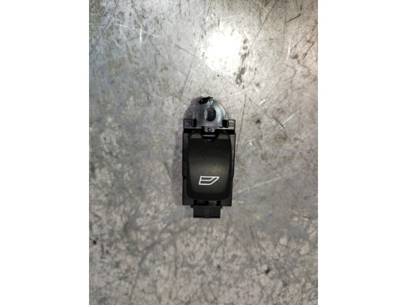 Recambio de mando elevalunas delantero derecho para volvo xc60 kinetic 2wd referencia OEM IAM 31394850  